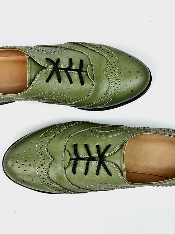 Фото: «Irische» Oxford-Schuhe aus natürlichem Leder..