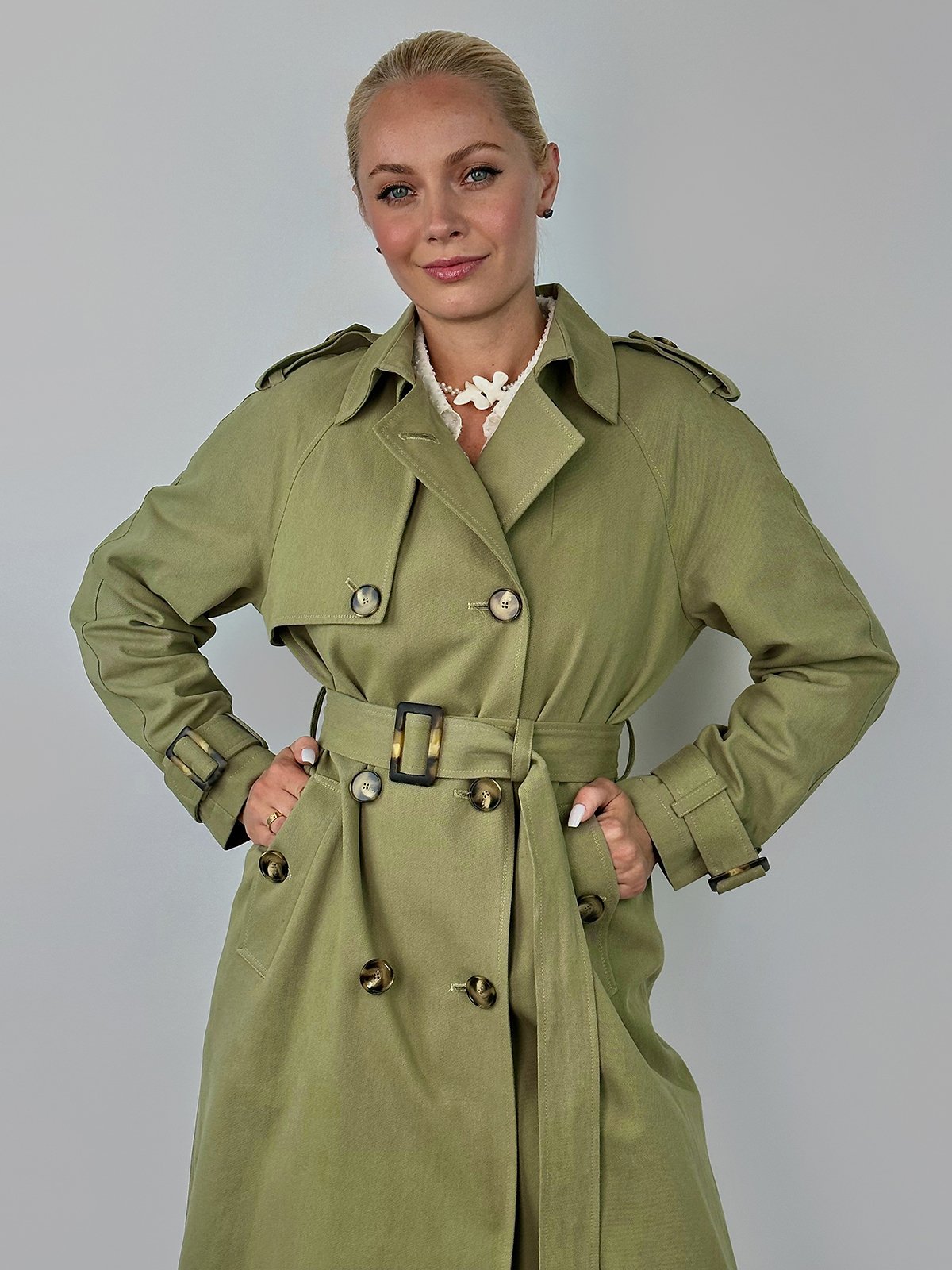 Foto: Zweireihiger «englischer» Trenchcoat